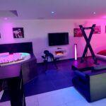 Love Room, suite, appartements, chambre avec spa ou jacuzzi privatif pour un week end en amoureux ou une escapade romantique.