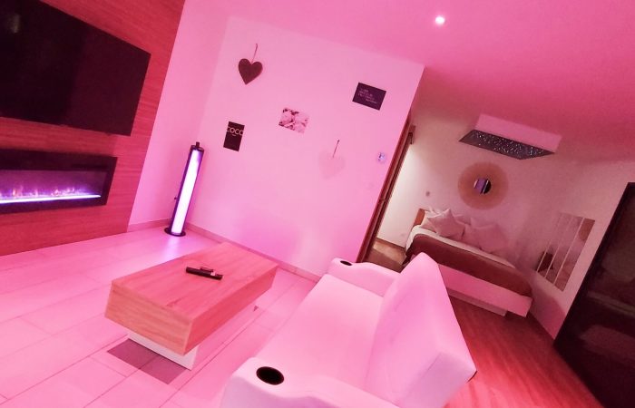 Love Room, suite, appartements, chambre avec spa ou jacuzzi privatif pour un week end en amoureux ou une escapade romantique.