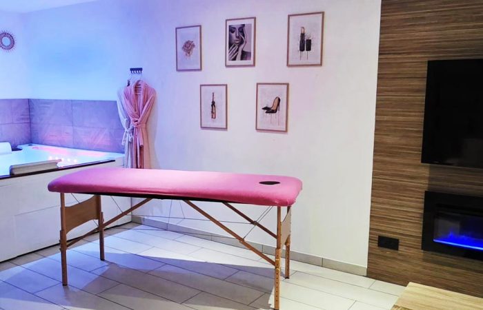 Week-end ou séjour en amoureux à L'Olympe des Sens. Suite romantique à Portiragnes. Proche de Béziers et du Cap d'agde.