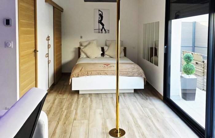 Week-end ou séjour en amoureux à L'Olympe des Sens. Suite romantique à Portiragnes. Proche de Béziers et du Cap d'agde.