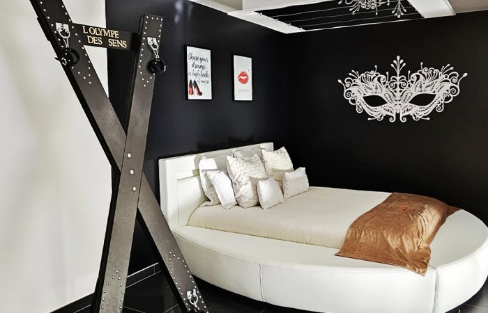 Week-end ou séjour en amoureux à L'Olympe des Sens. Suite romantique à Portiragnes. Proche de Béziers et du Cap d'agde.